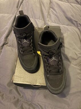 Jordan Spizike Low Kids Black Sneakers Size 6 Youth